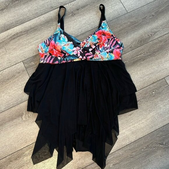 BloomChic one piece swimsuit size 22 - Picture 2 of 8